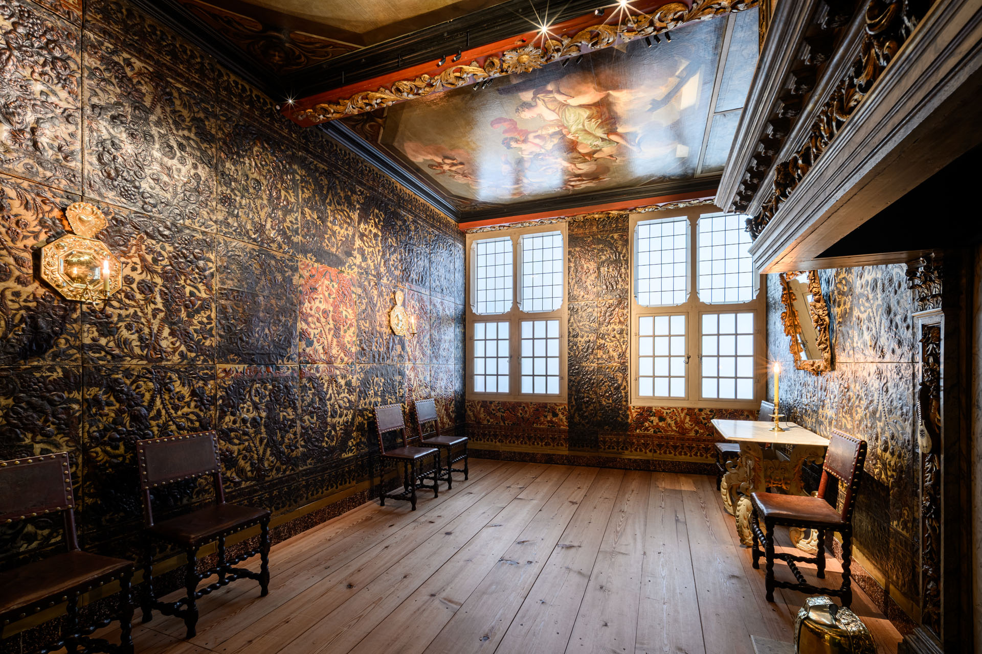 restauratie goudleerkamer